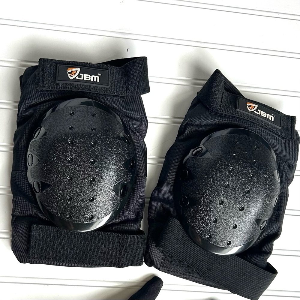 JBM Knee Pads Size 12+ Adult Black